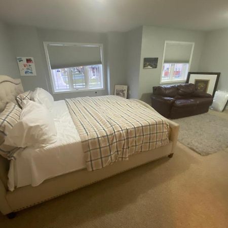 Peacefully Redifined Apartment Хамилтън Екстериор снимка