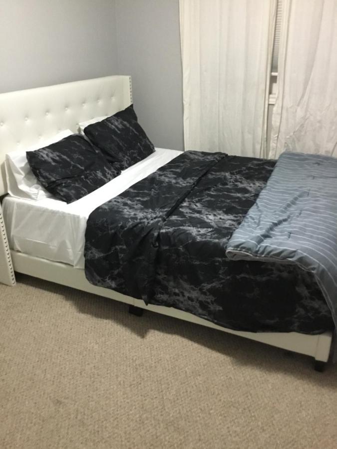 Peacefully Redifined Apartment Хамилтън Екстериор снимка