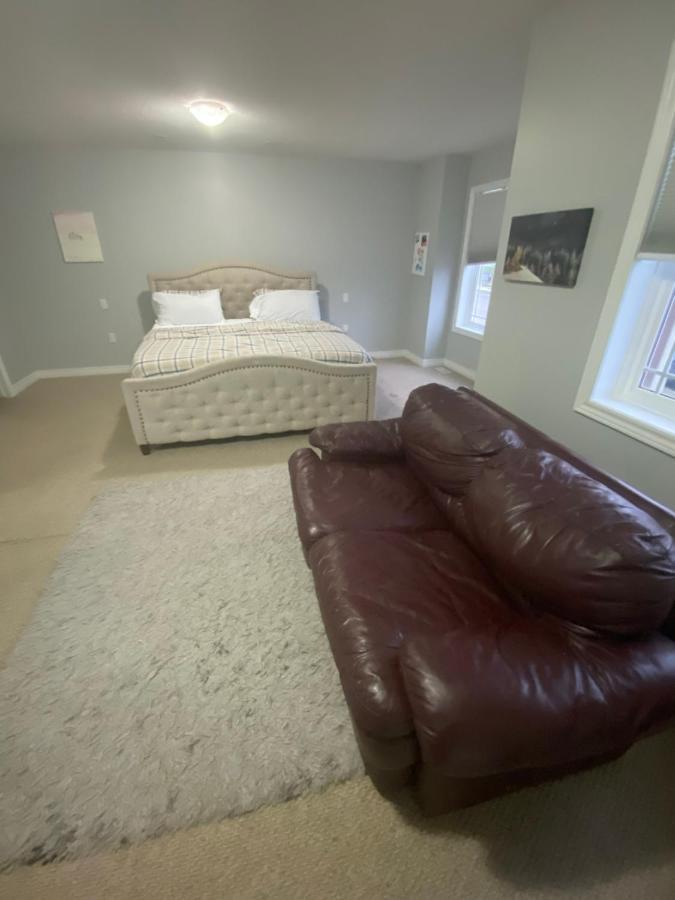 Peacefully Redifined Apartment Хамилтън Екстериор снимка